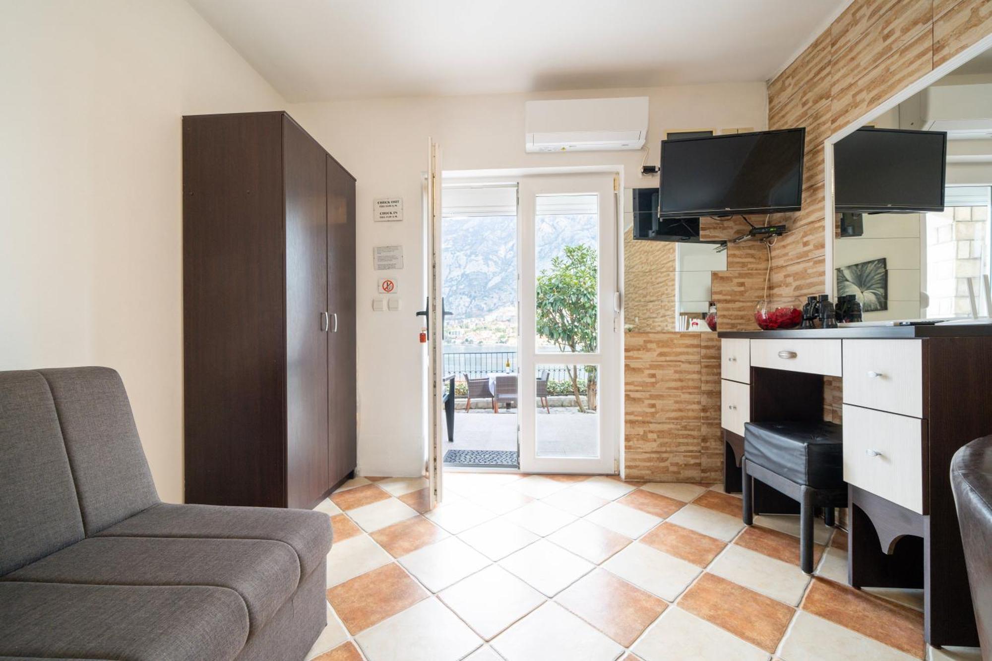 Apartments Vukovic Κότορ Εξωτερικό φωτογραφία