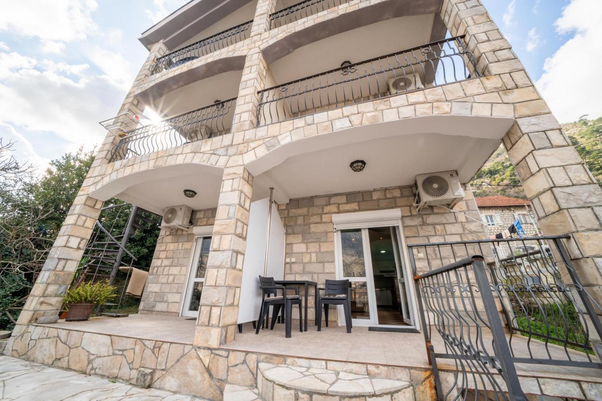 Apartments Vukovic Κότορ Εξωτερικό φωτογραφία